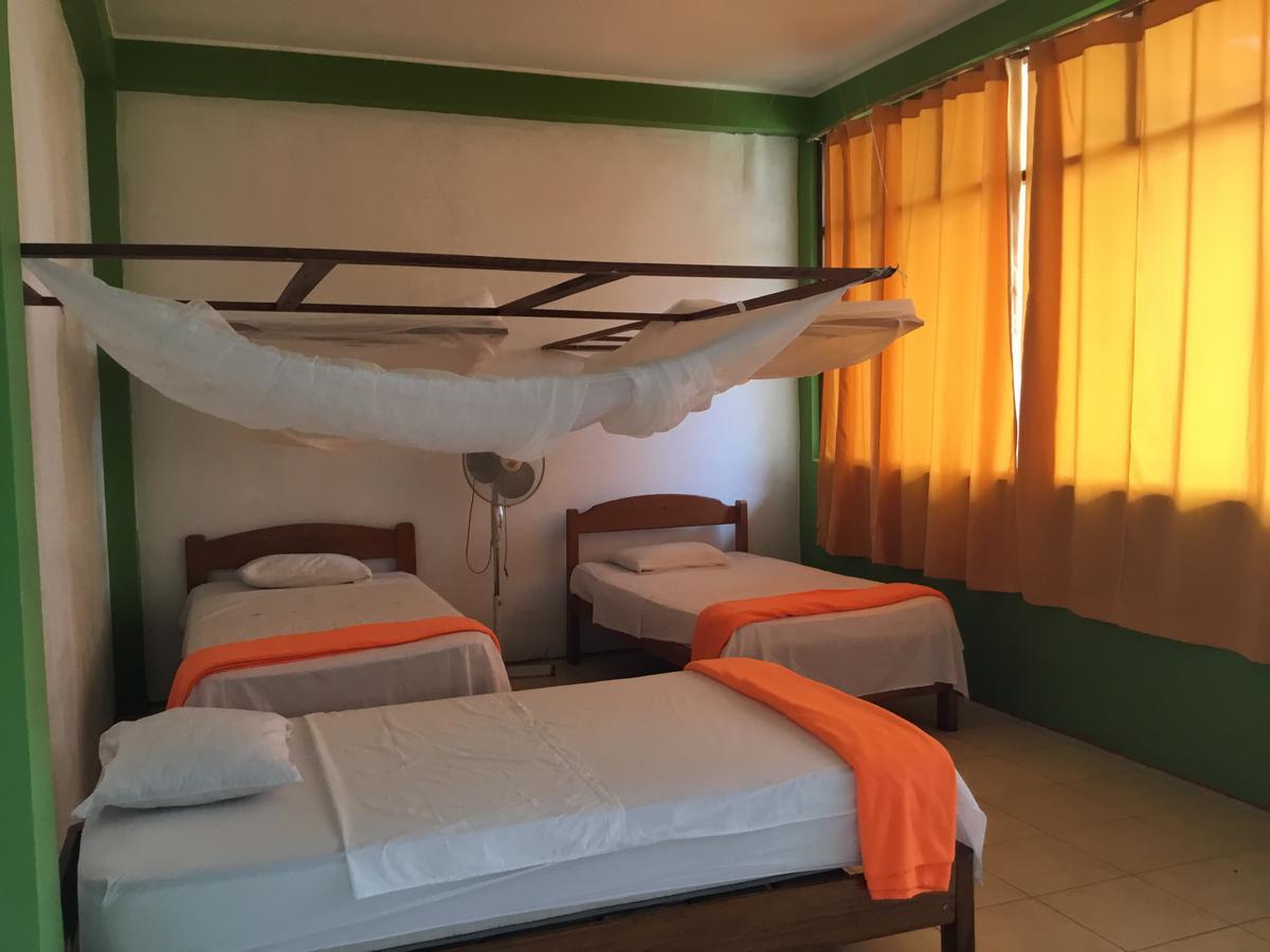 Tambopata Hostel ปูแอร์โต มัลโดนาโด ภายนอก รูปภาพ
