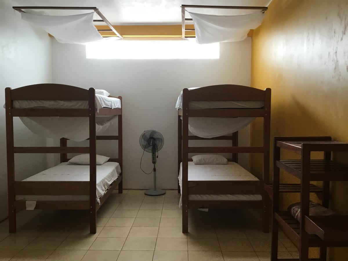 Tambopata Hostel ปูแอร์โต มัลโดนาโด ภายนอก รูปภาพ