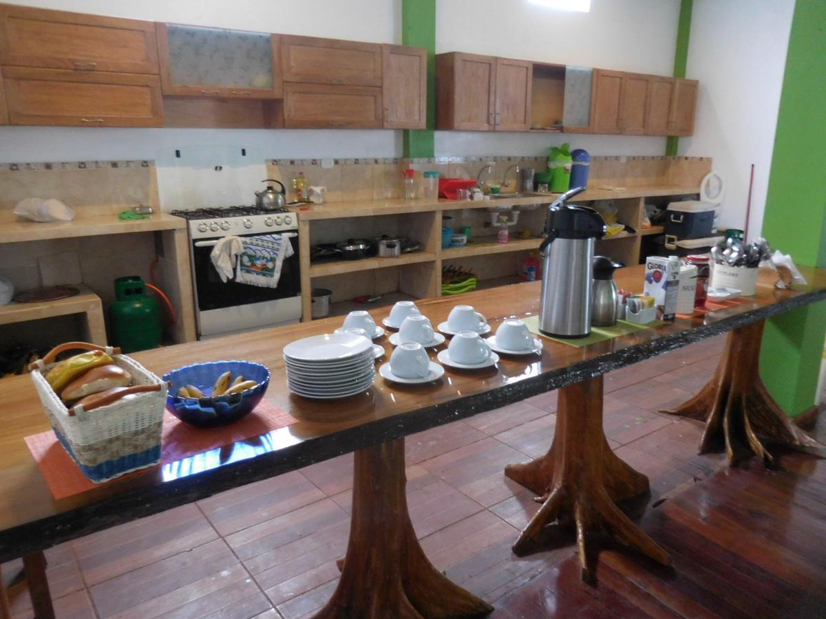Tambopata Hostel ปูแอร์โต มัลโดนาโด ภายนอก รูปภาพ